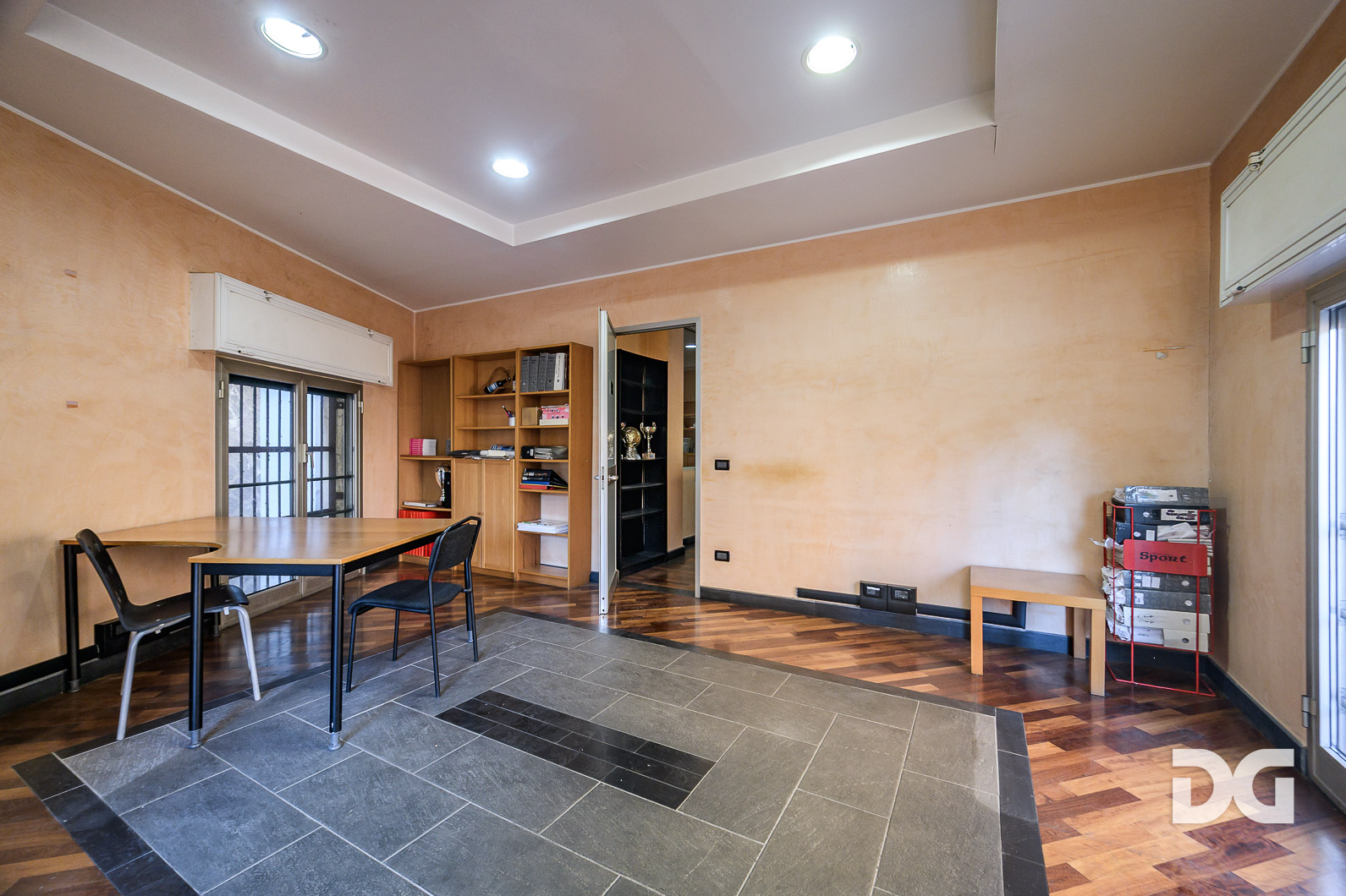 Immobiliare Del Guasta SAMPIERDARENA – VIA S.B. DEL FOSSATO - UFFICIO MQ. 110 