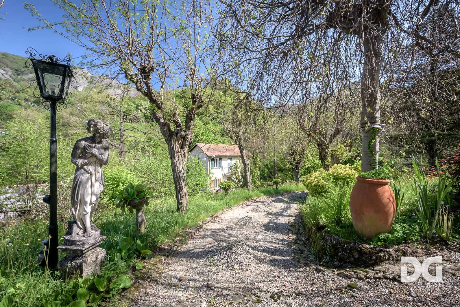 Immobiliare Del Guasta SAVIGNONE – PRESTIGIOSA VILLA DEL ‘900 CON PARCO 