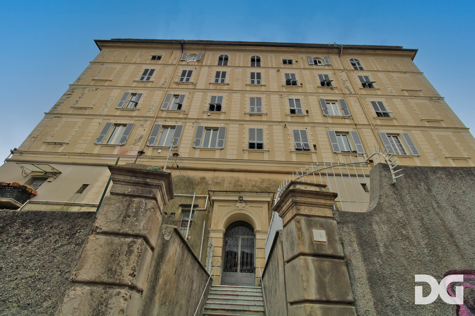 Immobiliare Del Guasta CASTELLETTO – VIA SCORZA MQ. 162 PANORAMICI CON TERRAZZO 