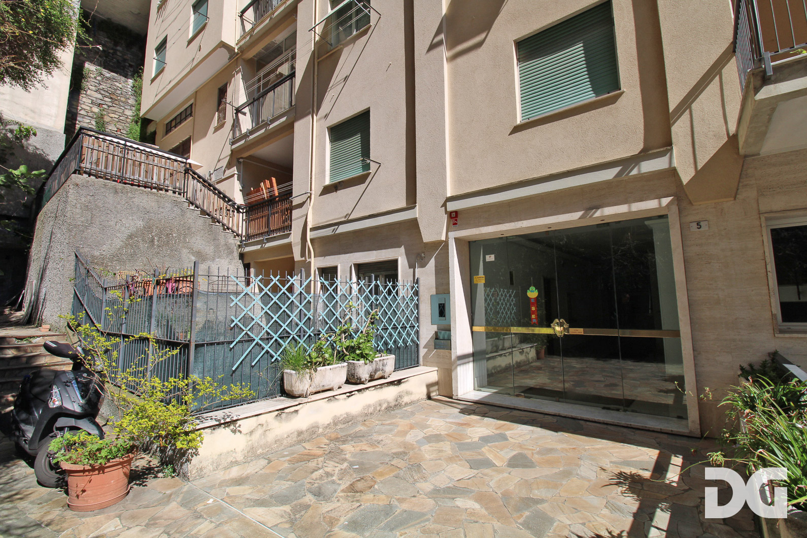 Immobiliare Del Guasta CASTELLETTO – VIA SCORZA MQ. 162 PANORAMICI CON TERRAZZO 