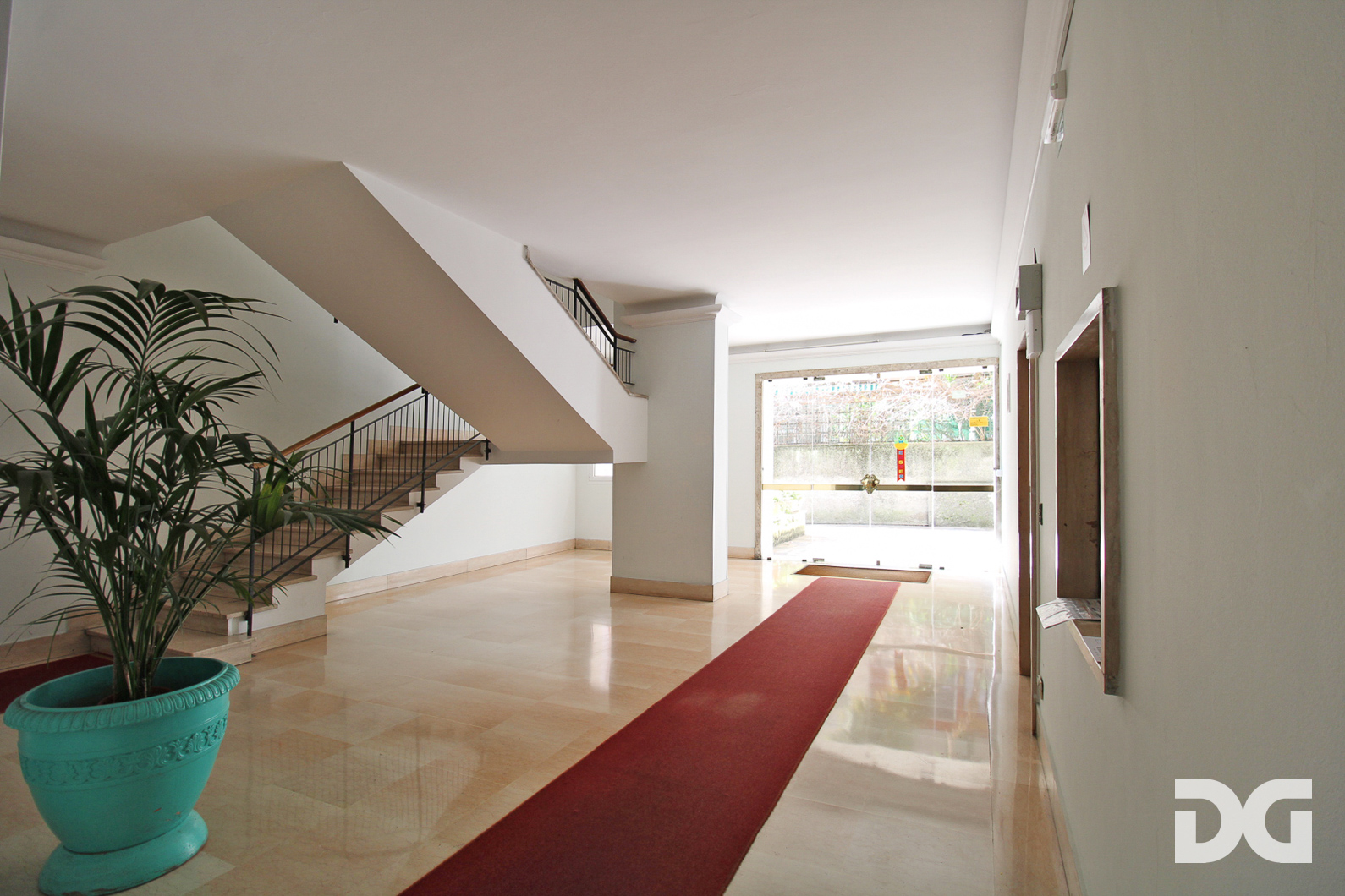 Immobiliare Del Guasta CASTELLETTO – VIA SCORZA MQ. 162 PANORAMICI CON TERRAZZO 