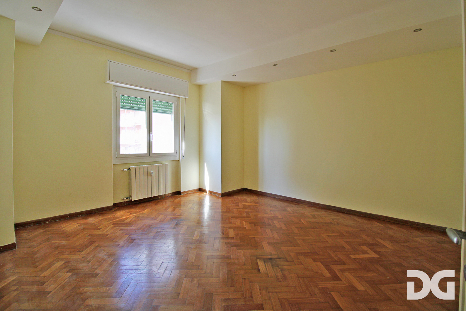 Immobiliare Del Guasta CASTELLETTO – VIA SCORZA MQ. 162 PANORAMICI CON TERRAZZO 