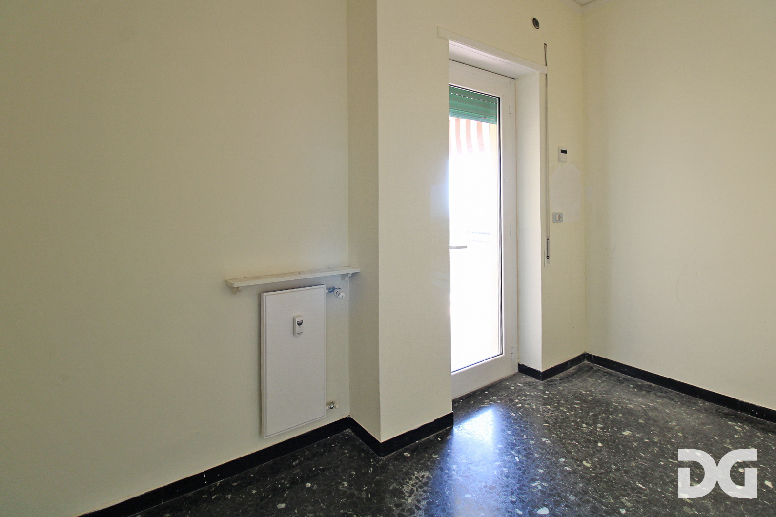 Immobiliare Del Guasta CASTELLETTO – VIA SCORZA MQ. 162 PANORAMICI CON TERRAZZO 