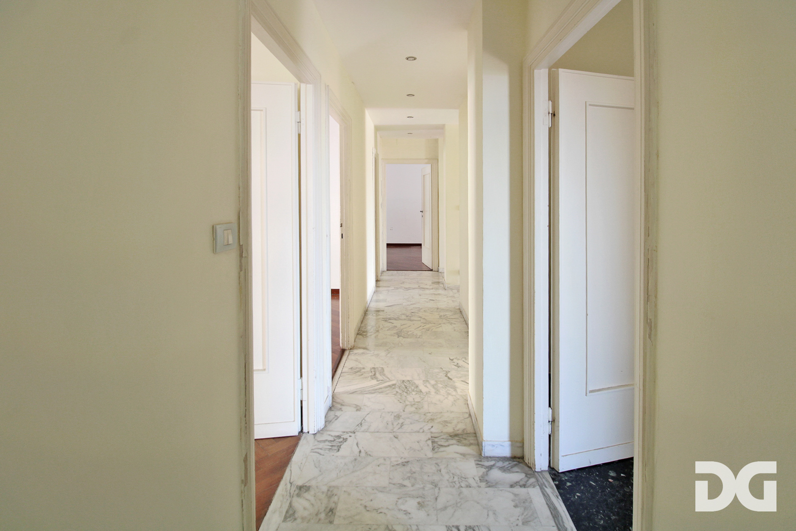 Immobiliare Del Guasta CASTELLETTO – VIA SCORZA MQ. 162 PANORAMICI CON TERRAZZO 