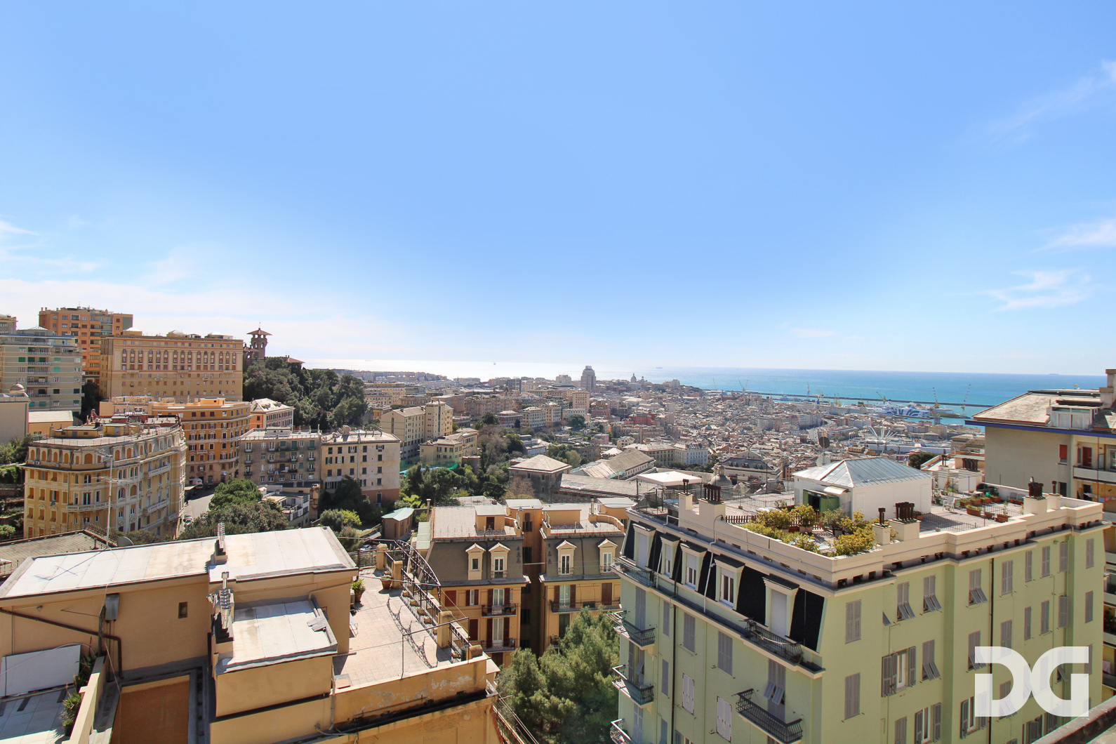 Immobiliare Del Guasta CASTELLETTO – VIA SCORZA MQ. 162 PANORAMICI CON TERRAZZO 