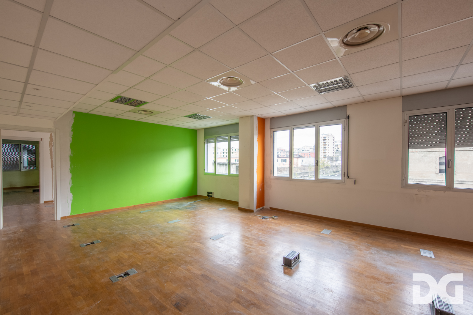 Immobiliare Del Guasta CORNIGLIANO – VIA F.ROLLA UFFICI MQ. 124 CON POSTI AUTO 