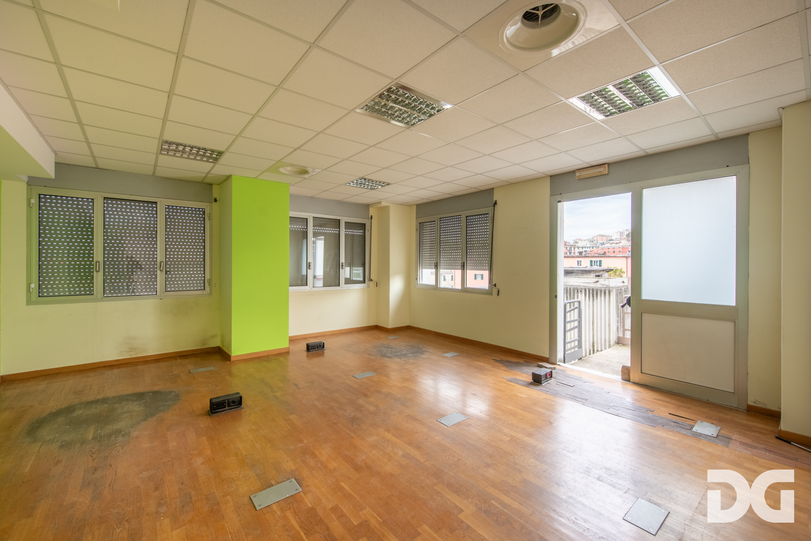 Immobiliare Del Guasta CORNIGLIANO – VIA F.ROLLA UFFICI MQ. 124 CON POSTI AUTO 