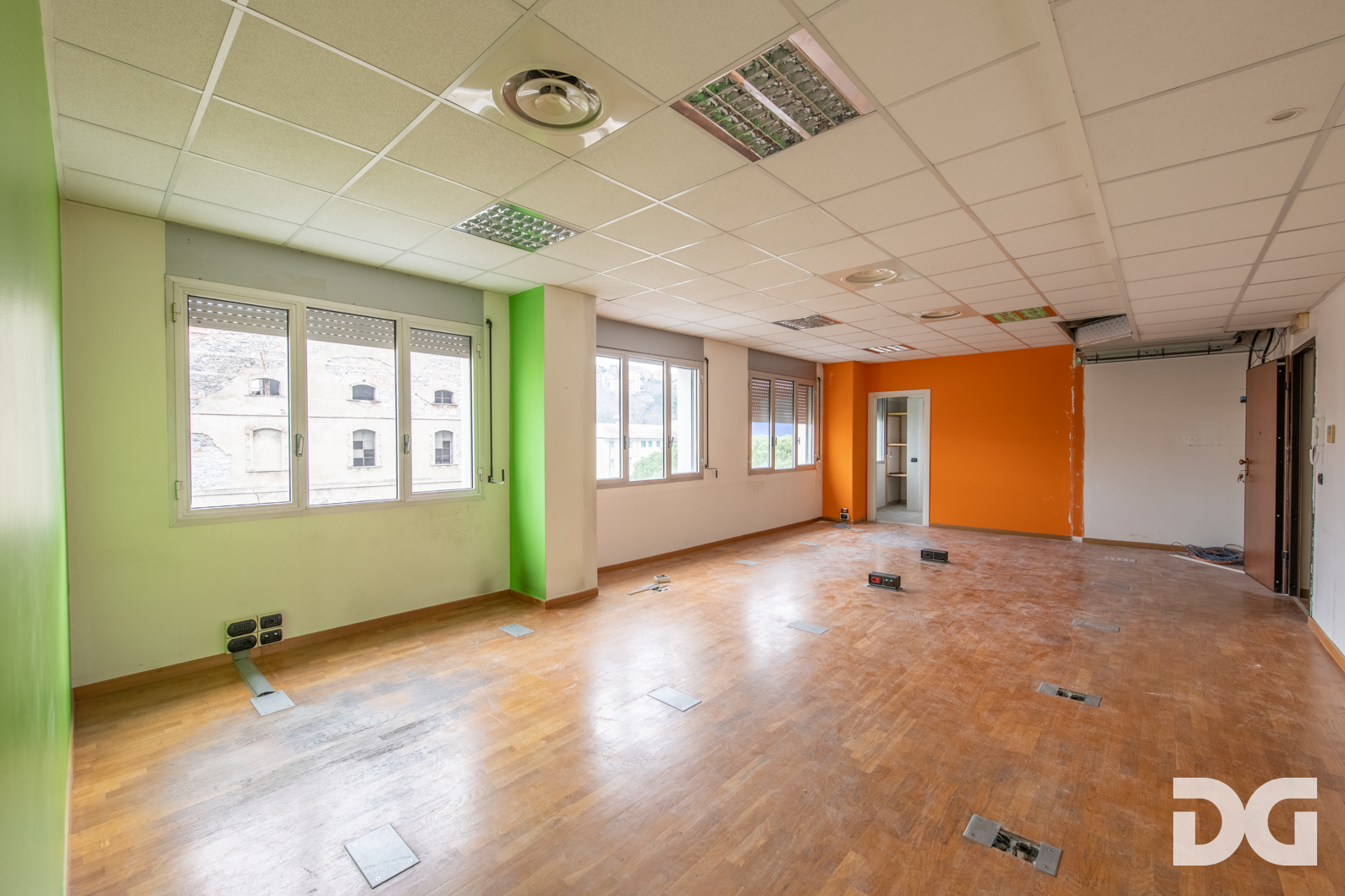 Immobiliare Del Guasta CORNIGLIANO – VIA F.ROLLA UFFICI MQ. 124 CON POSTI AUTO 