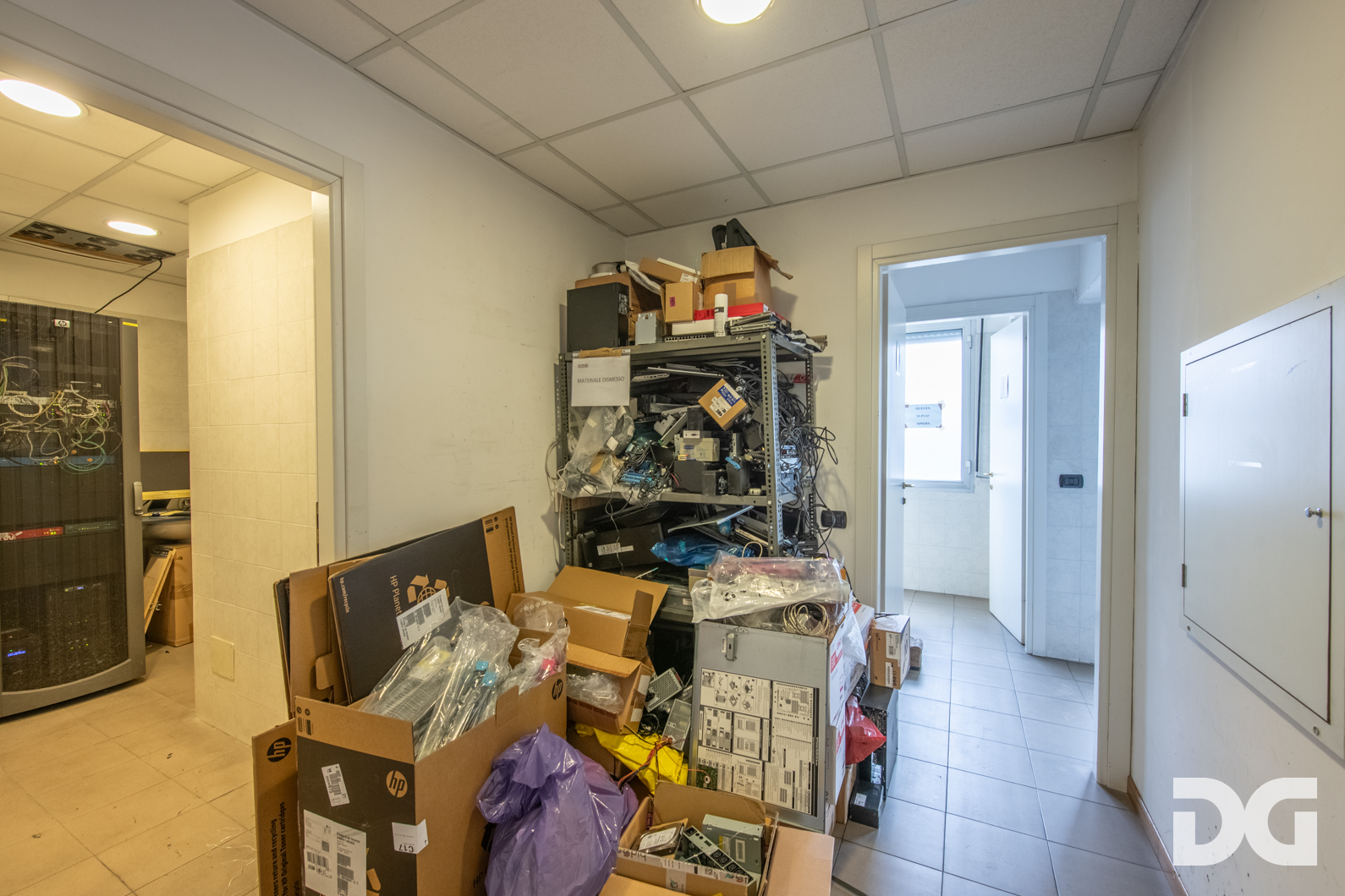 Immobiliare Del Guasta CORNIGLIANO – VIA F.ROLLA UFFICI MQ. 318 CON POSTI AUTO 