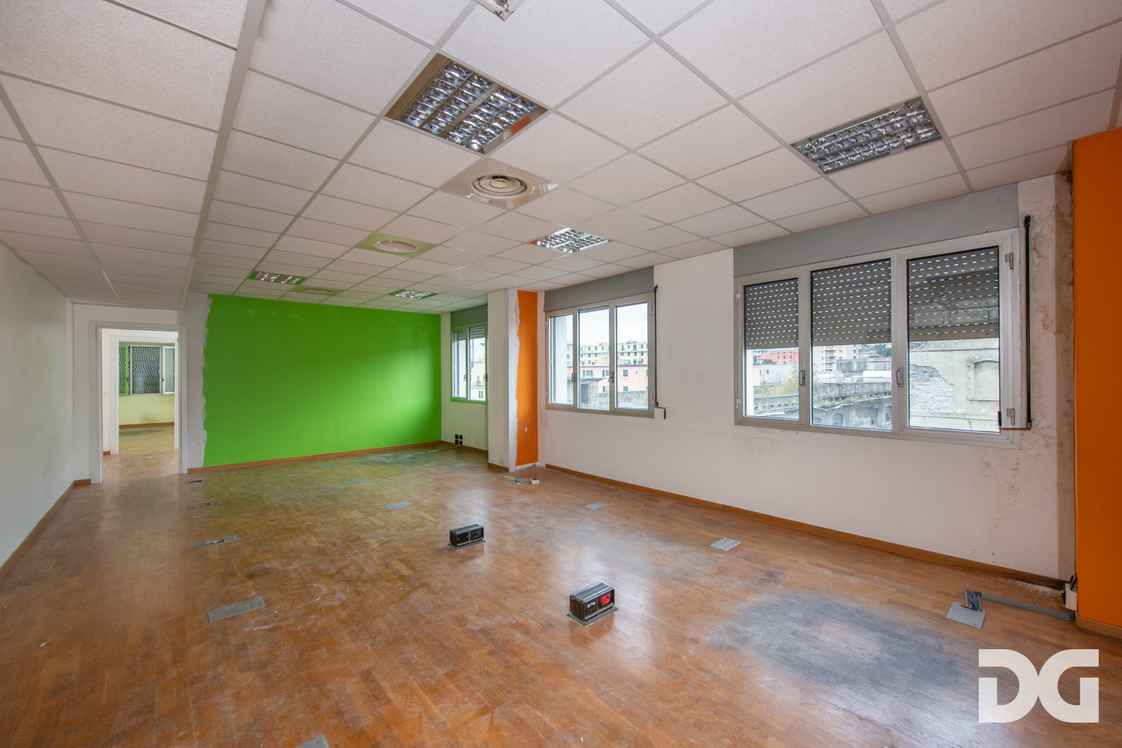 Immobiliare Del Guasta CORNIGLIANO – VIA F.ROLLA UFFICI MQ. 124 CON POSTI AUTO 