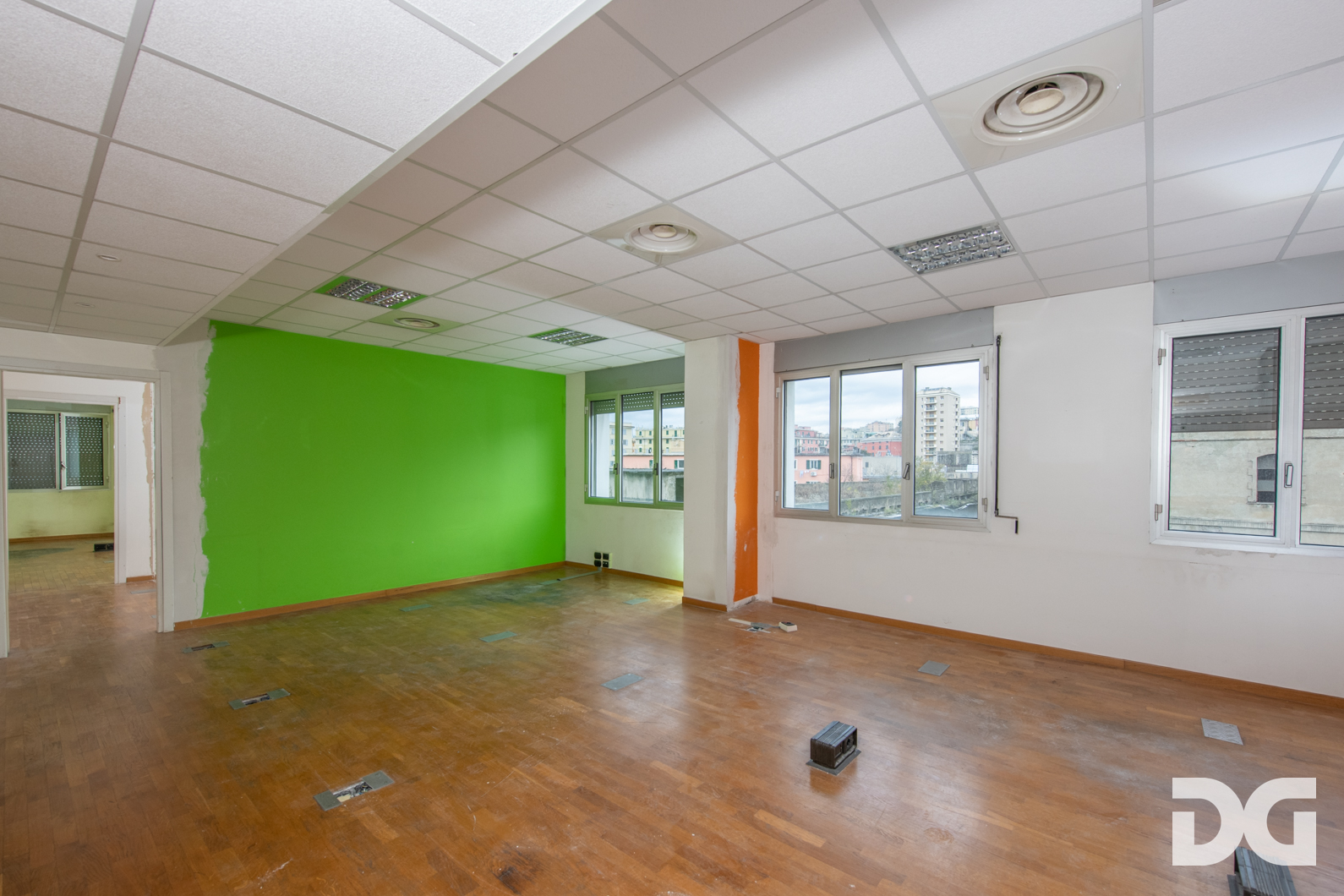 Immobiliare Del Guasta CORNIGLIANO – VIA F.ROLLA UFFICI MQ. 124 CON POSTI AUTO 