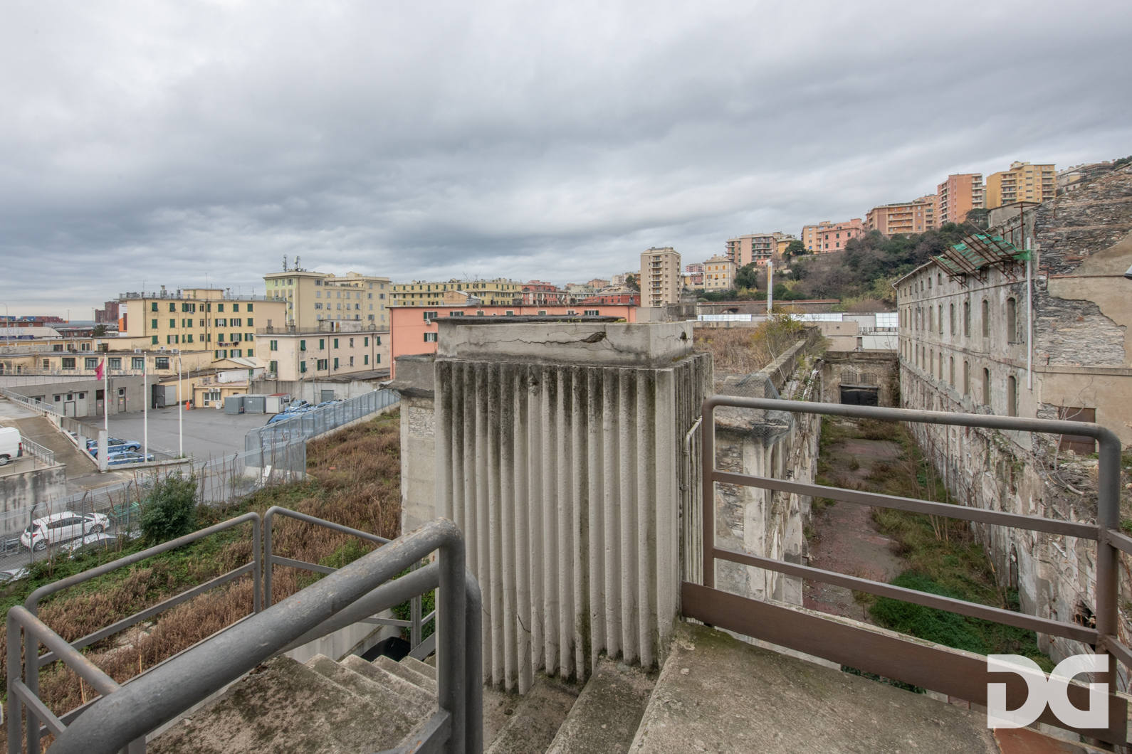 Immobiliare Del Guasta CORNIGLIANO – VIA F.ROLLA UFFICI MQ. 124 CON POSTI AUTO 