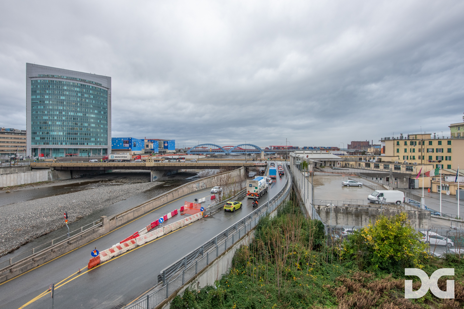 Immobiliare Del Guasta CORNIGLIANO – VIA F.ROLLA UFFICI MQ. 318 CON POSTI AUTO 