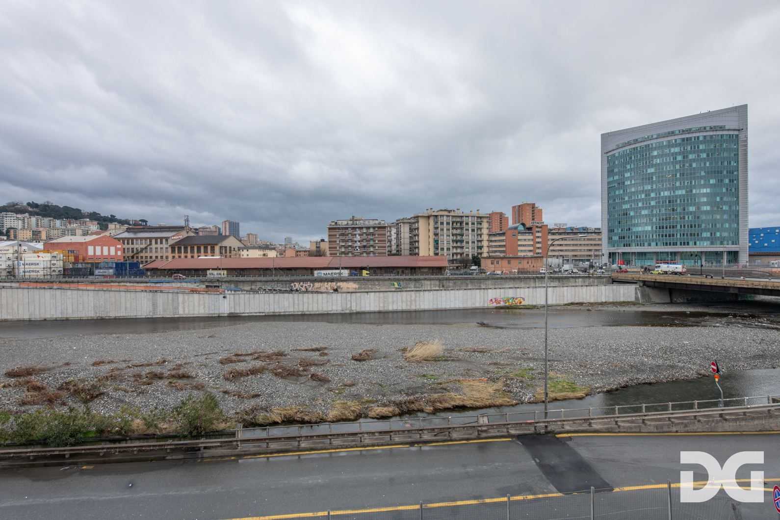 Immobiliare Del Guasta CORNIGLIANO – VIA F.ROLLA UFFICI MQ. 318 CON POSTI AUTO 