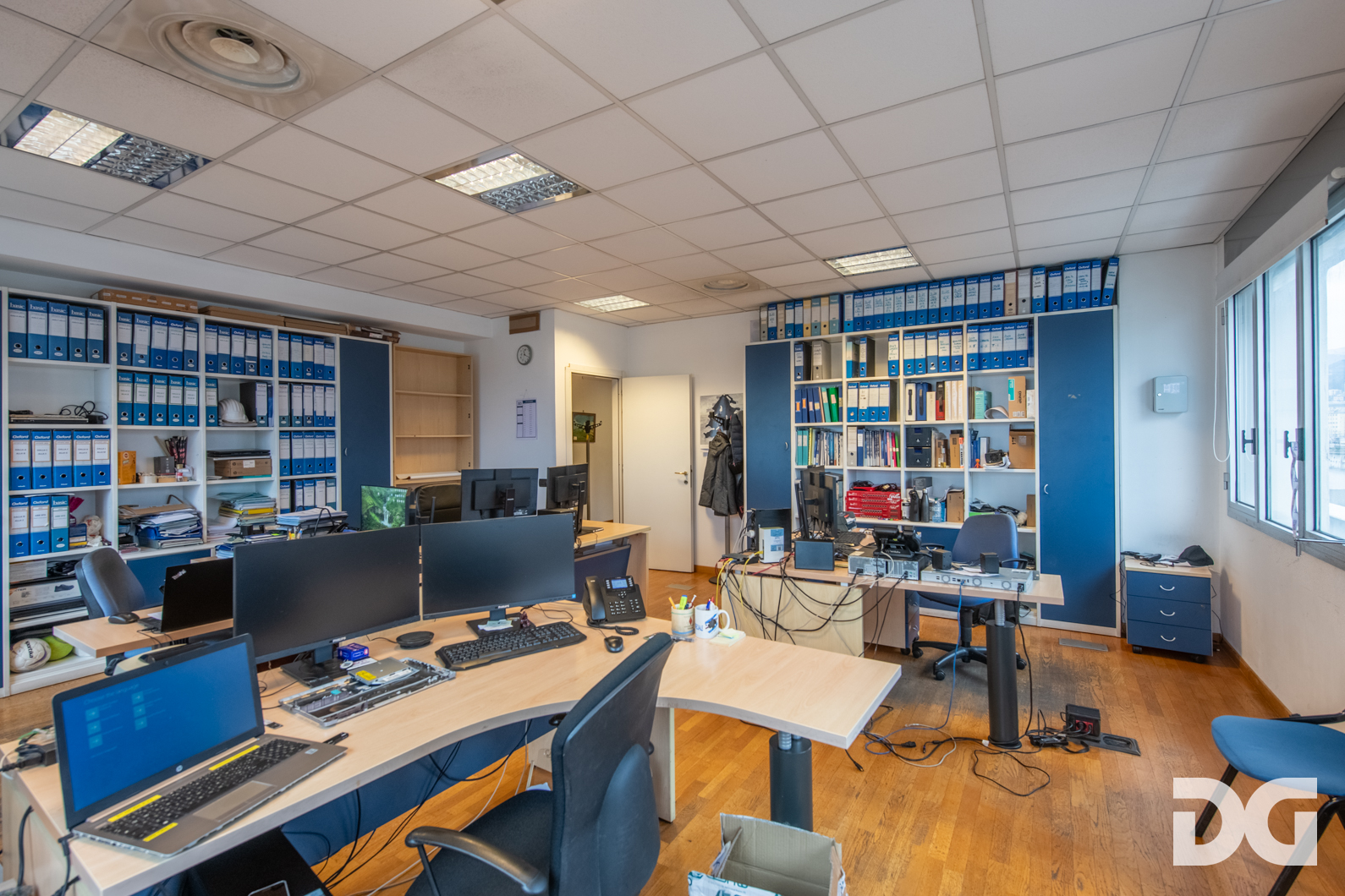 Immobiliare Del Guasta CORNIGLIANO – VIA F.ROLLA UFFICI MQ. 318 CON POSTI AUTO 