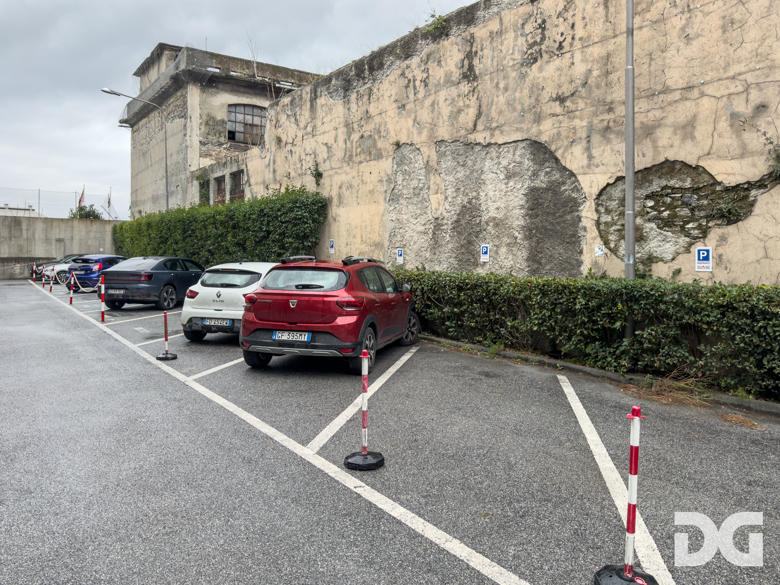 Immobiliare Del Guasta CORNIGLIANO – VIA F.ROLLA UFFICI MQ. 318 CON POSTI AUTO 