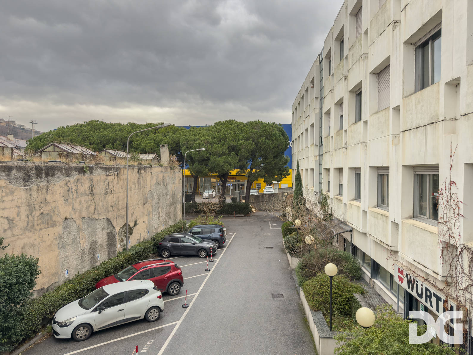 Immobiliare Del Guasta CORNIGLIANO – VIA F.ROLLA UFFICI MQ. 318 CON POSTI AUTO 