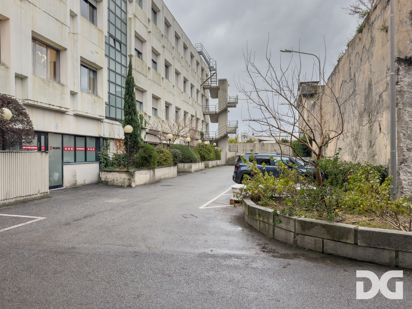 Immobiliare Del Guasta CORNIGLIANO – VIA F.ROLLA UFFICI MQ. 318 CON POSTI AUTO 