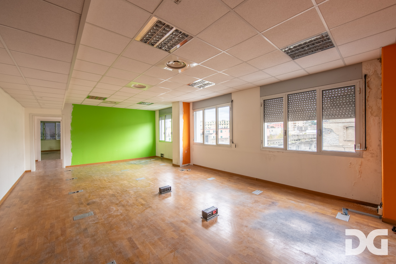 Immobiliare Del Guasta CORNIGLIANO – VIA F.ROLLA UFFICI MQ. 124 CON POSTI AUTO 