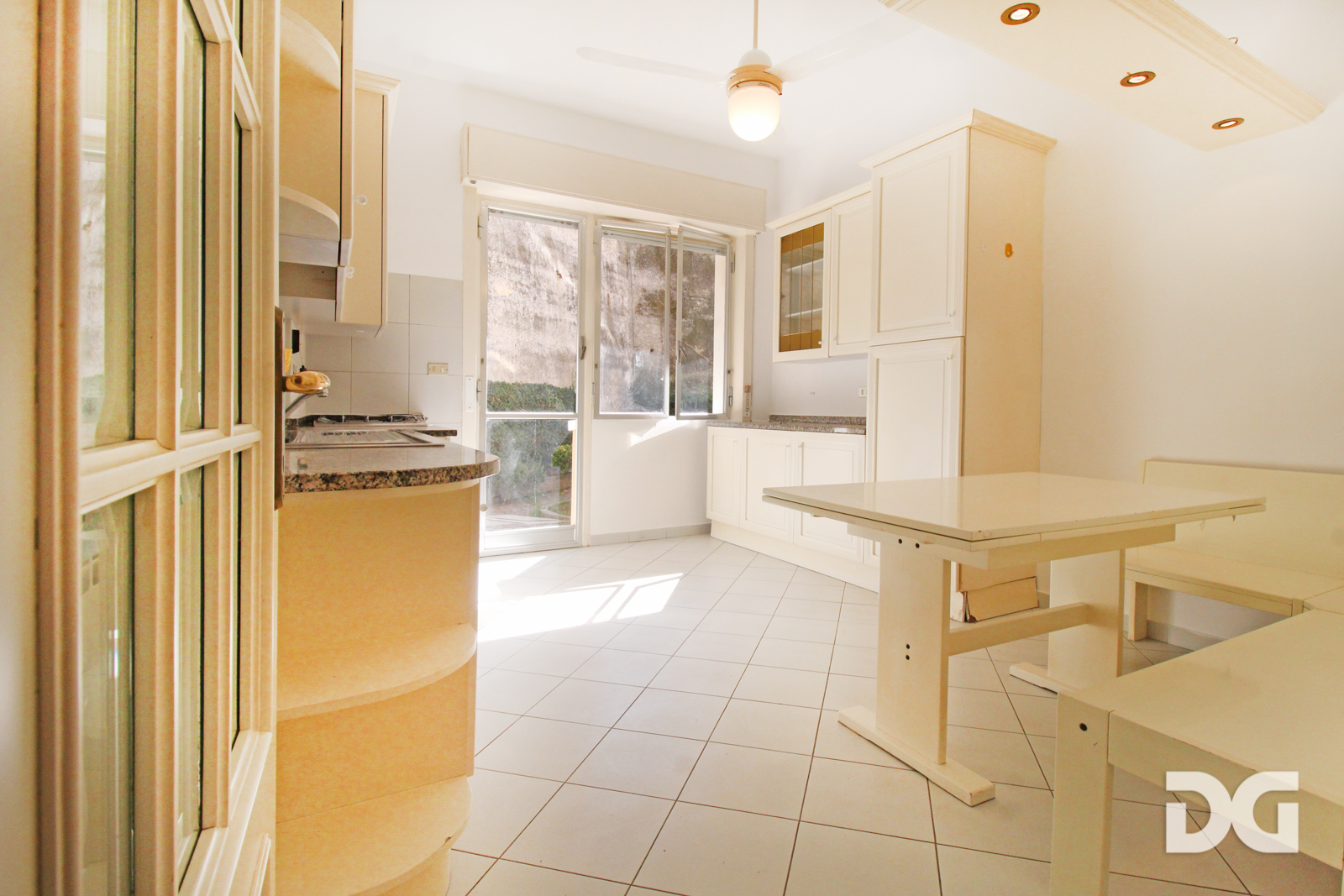 Immobiliare Del Guasta BORGORATTI VIA MINORETTI - MQ. 98 ARREDATI CON TERRAZZO 