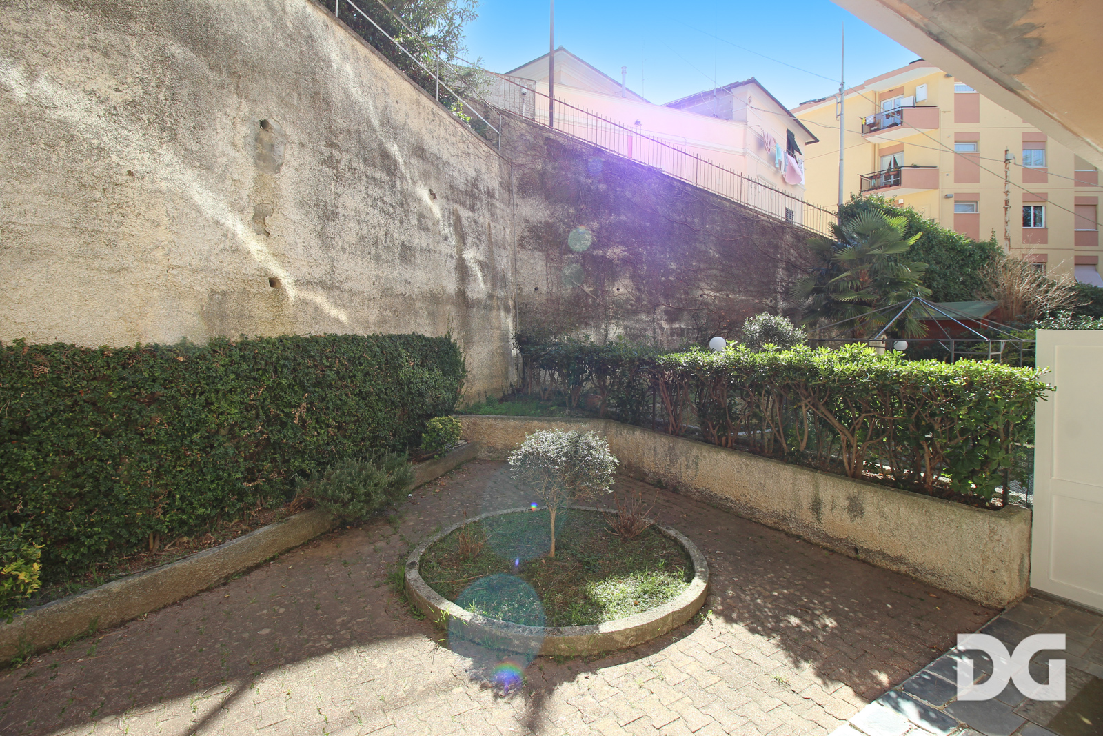 Immobiliare Del Guasta BORGORATTI VIA MINORETTI - MQ. 98 ARREDATI CON TERRAZZO 