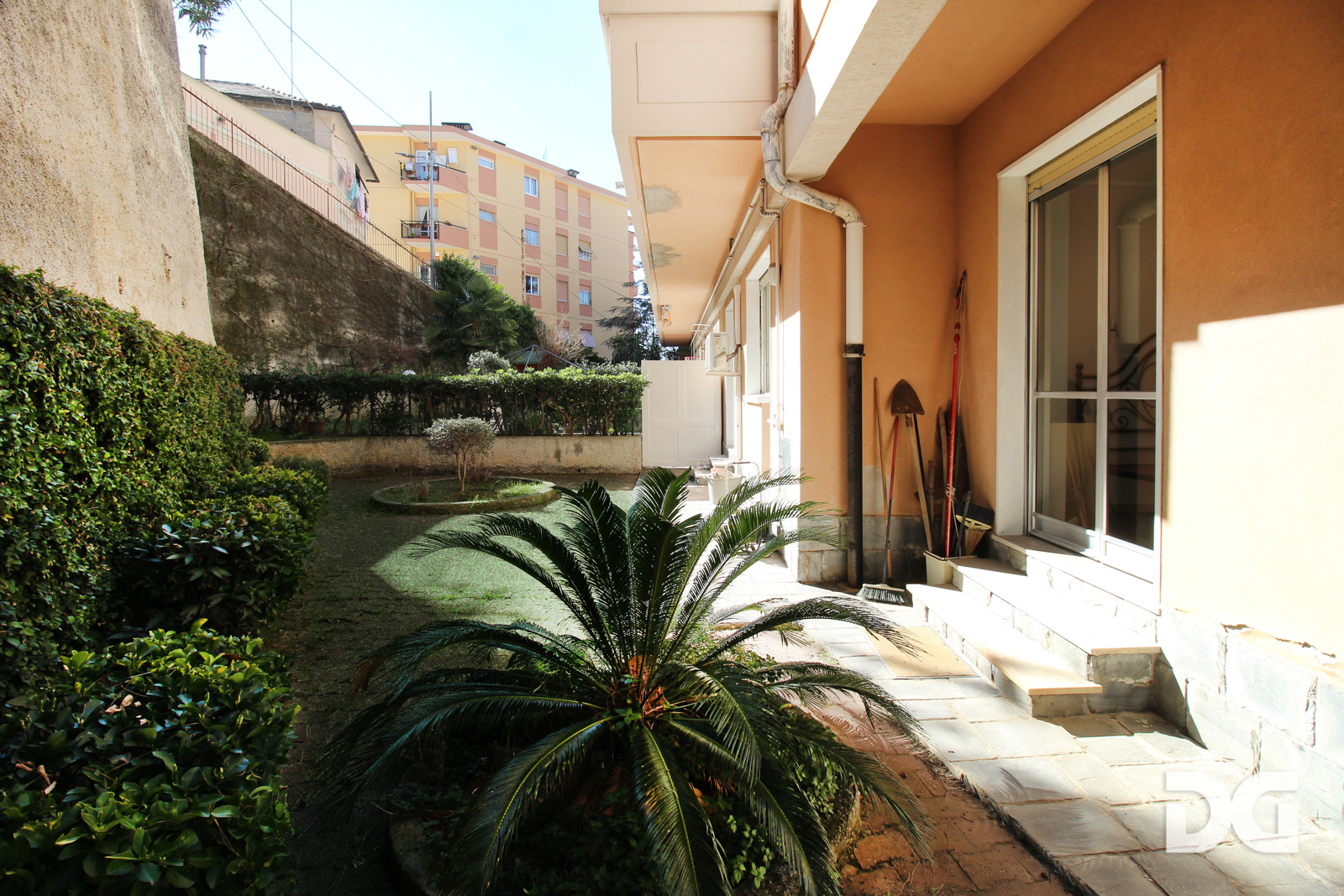 Immobiliare Del Guasta BORGORATTI VIA MINORETTI - MQ. 98 ARREDATI CON TERRAZZO 