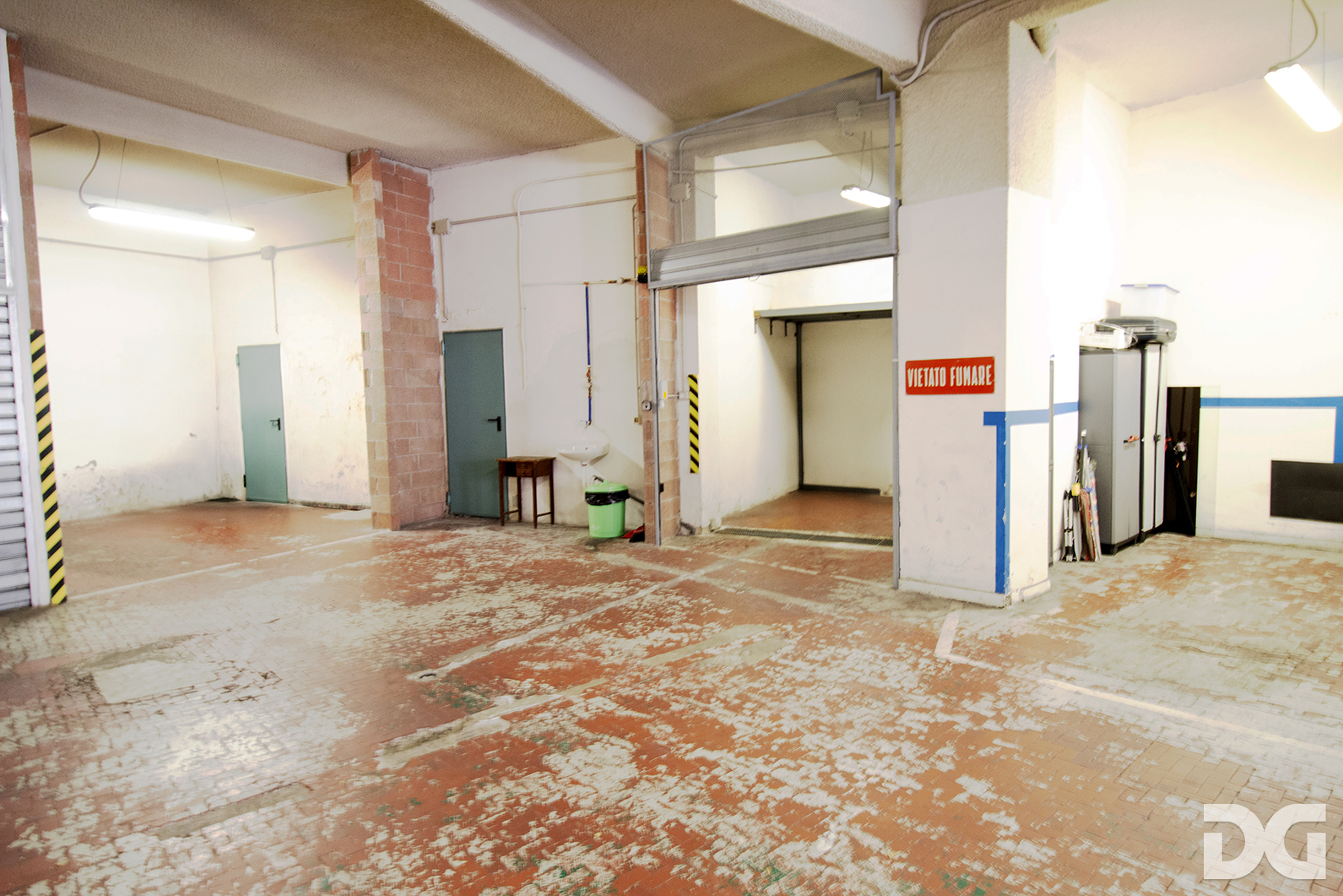 Immobiliare Del Guasta CORSO MONTEGRAPPA - BOX MQ. 17 
