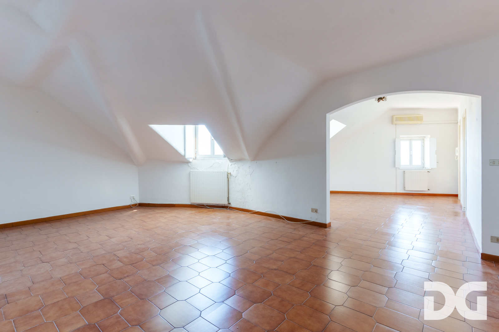 Immobiliare Del Guasta CARIGNANO – VIA NINO BIXIO ATTICO PANORAMICO MQ.178
