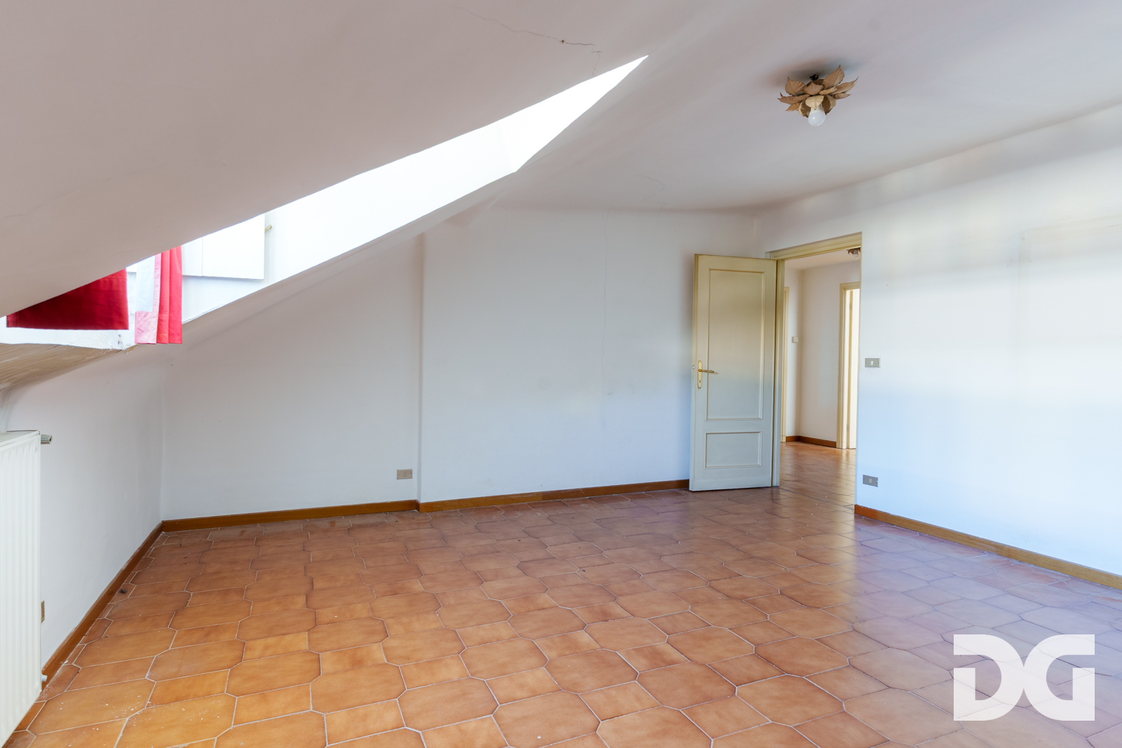 Immobiliare Del Guasta CARIGNANO – VIA NINO BIXIO ATTICO PANORAMICO MQ.178