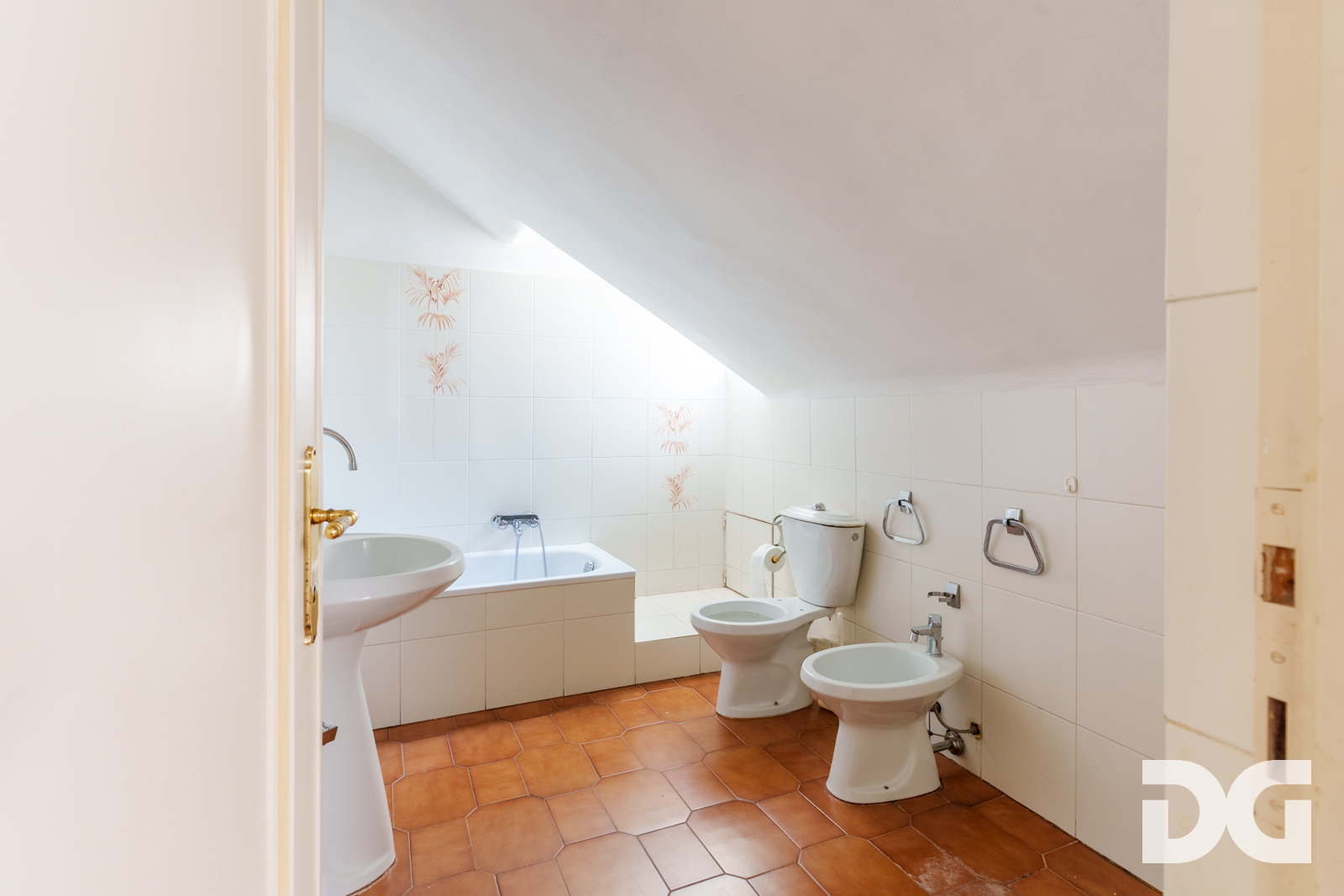 Immobiliare Del Guasta CARIGNANO – VIA NINO BIXIO ATTICO PANORAMICO MQ.178