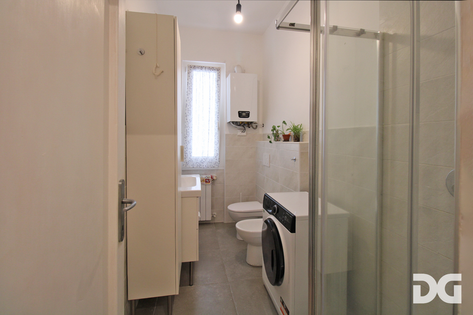 Immobiliare Del Guasta SAN FRUTTUOSO – VIA DONGHI ORDINATI MQ. 58 CON BALCONE 
