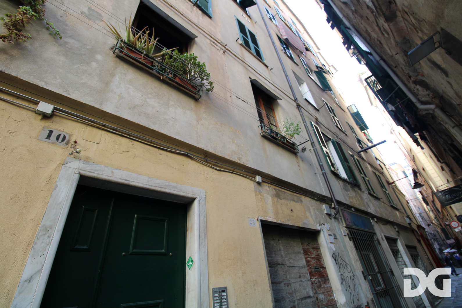 Immobiliare Del Guasta CENTRO STORICO – VICO INDORATORI RISTRUTTURATI MQ.35