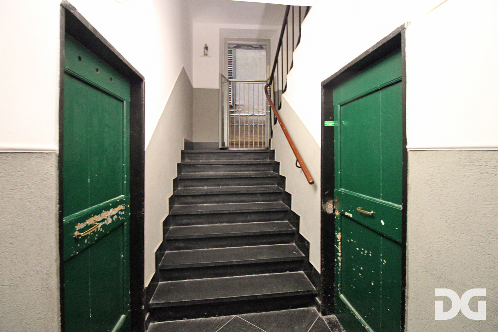 Immobiliare Del Guasta CENTRO STORICO – VICO INDORATORI RISTRUTTURATI MQ.35