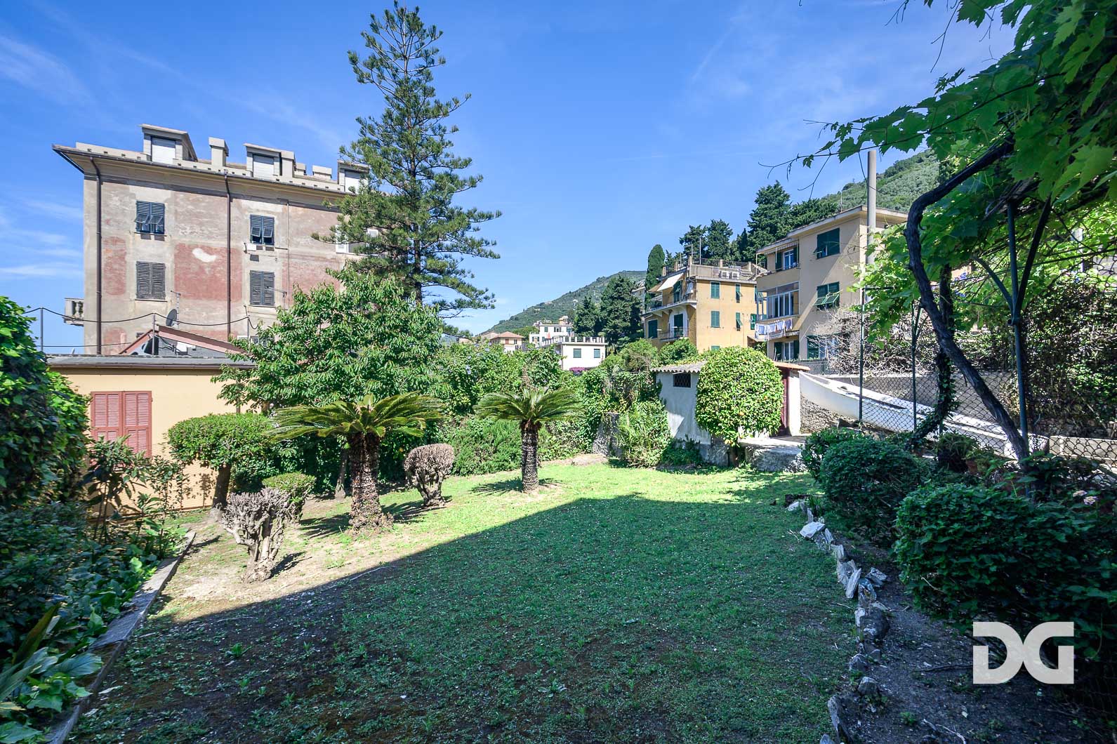 Immobiliare Del Guasta BOGLIASCO CENTRO – VIA MAZZINI MQ. 150 CON AMPIO GIARDINO 