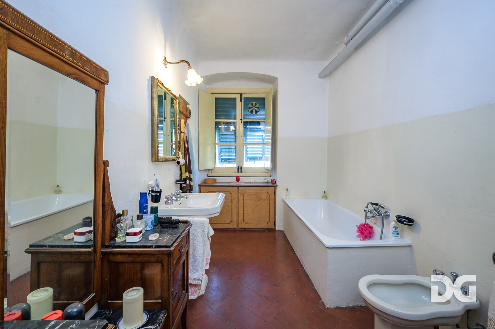 Immobiliare Del Guasta BOGLIASCO CENTRO – VIA MAZZINI MQ. 150 CON AMPIO GIARDINO 