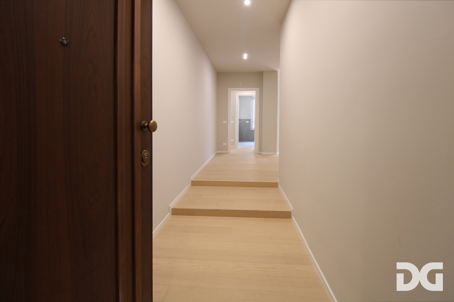 Immobiliare Del Guasta CENTRO – VIA CECCARDI RISTRUTTURATI MQ. 89 CON TERRAZZO AL PIANO 