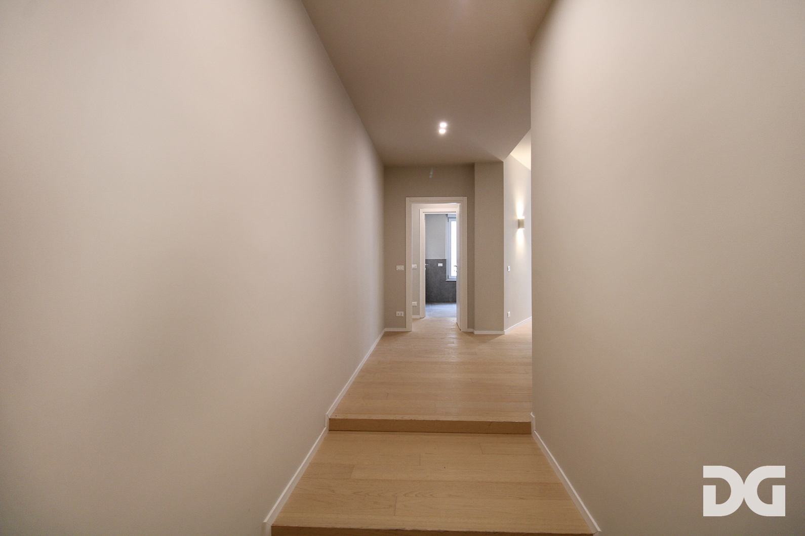 Immobiliare Del Guasta CENTRO – VIA CECCARDI RISTRUTTURATI MQ. 89 CON TERRAZZO AL PIANO 