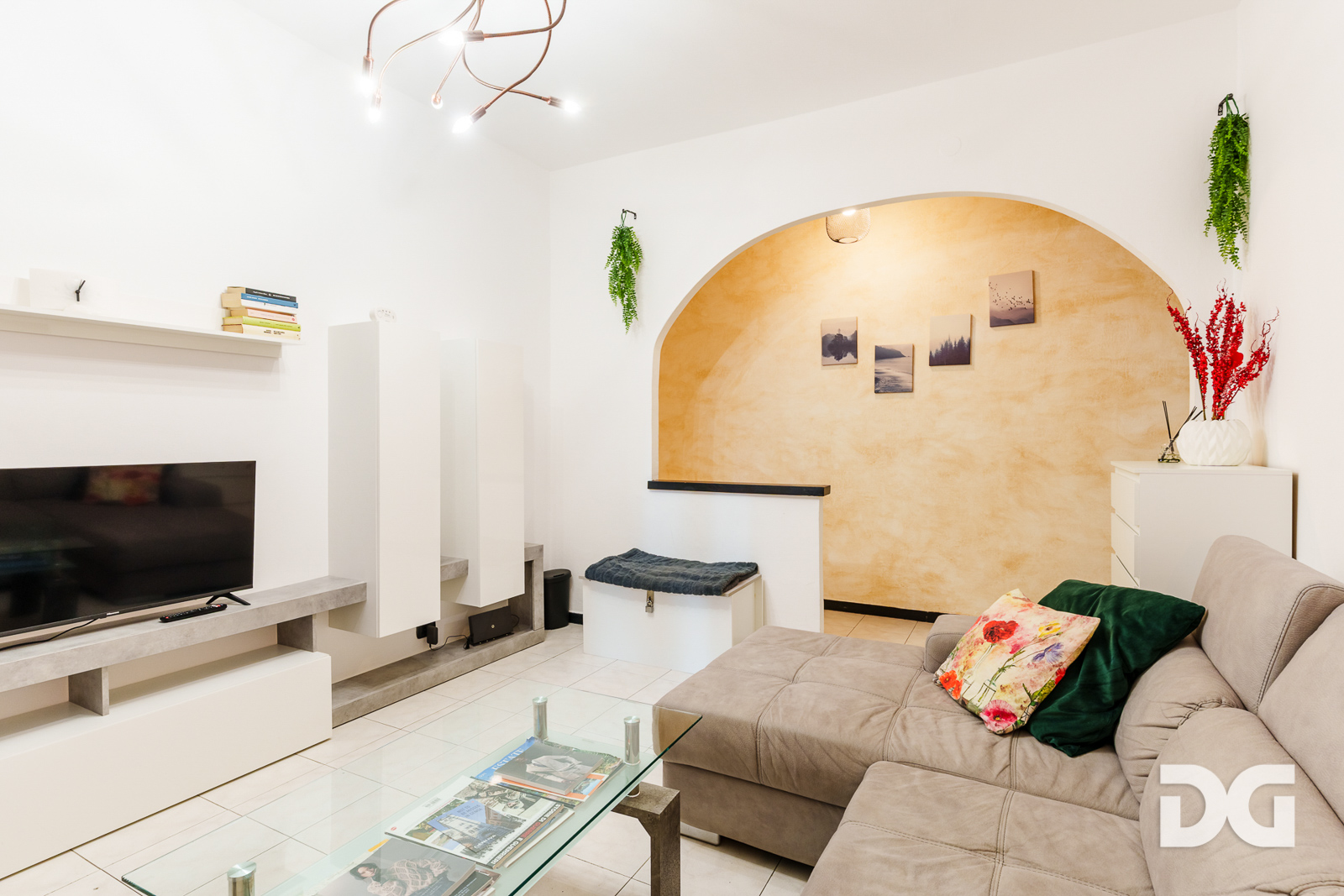 Immobiliare Del Guasta CENTRO STORICO – VICO DEL DUCA LUMINOSI MQ. 65 AMMOBILIATI 