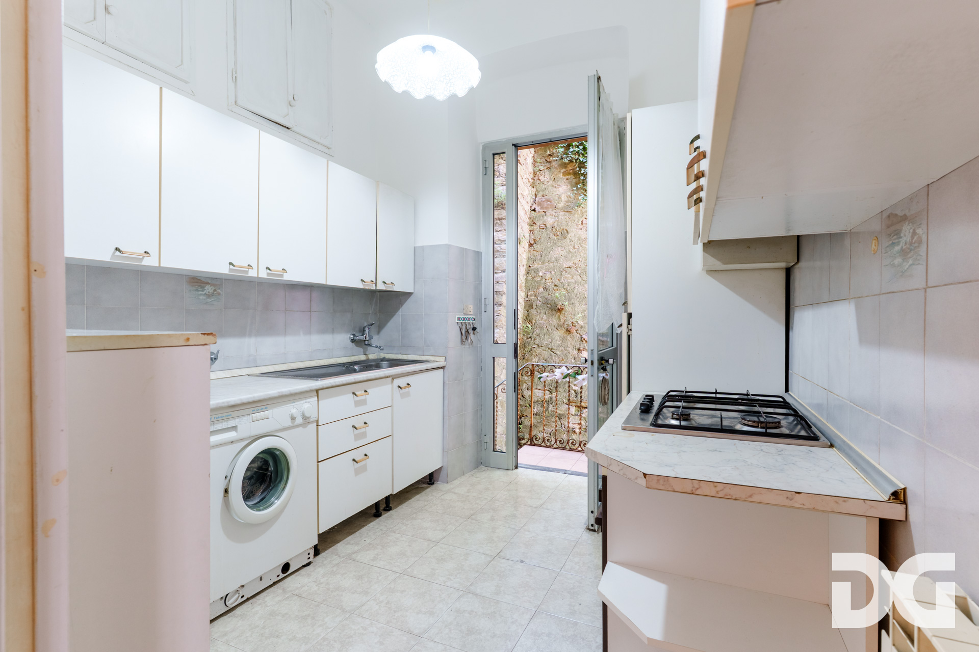 Immobiliare Del Guasta OREGINA – MQ. 77 CON GIARDINO CARRABILE
