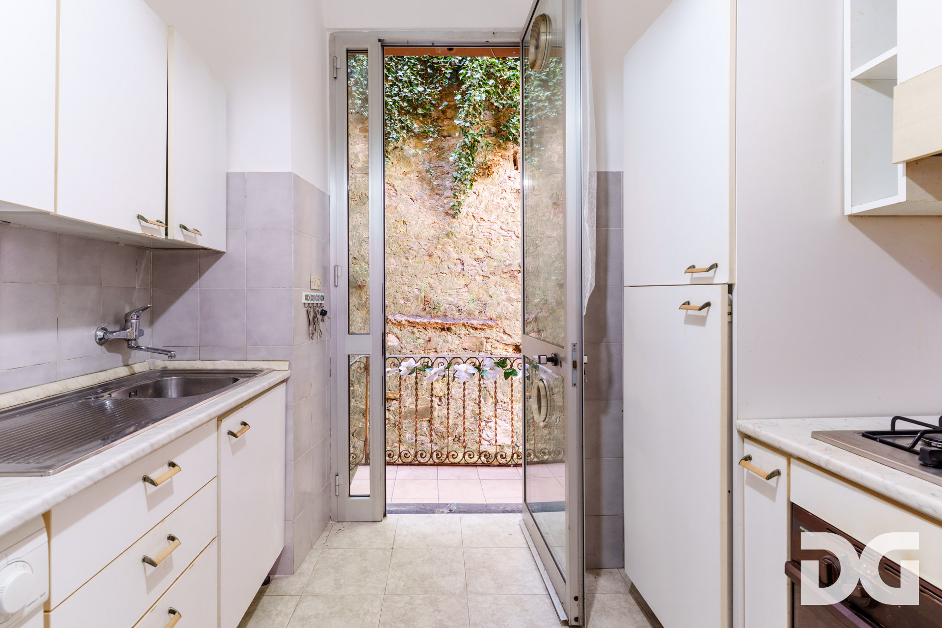 Immobiliare Del Guasta OREGINA – MQ. 77 CON GIARDINO CARRABILE