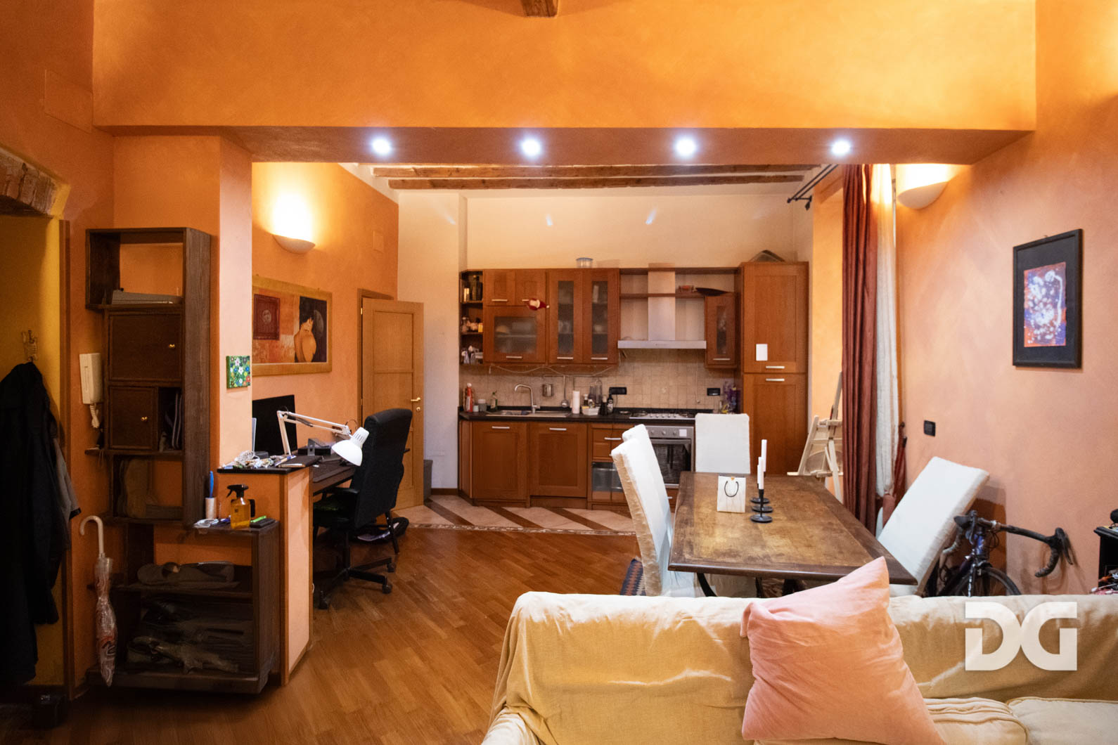 Immobiliare Del Guasta CENTRO STORICO – MADDALENA – ARREDATI MQ. 95 