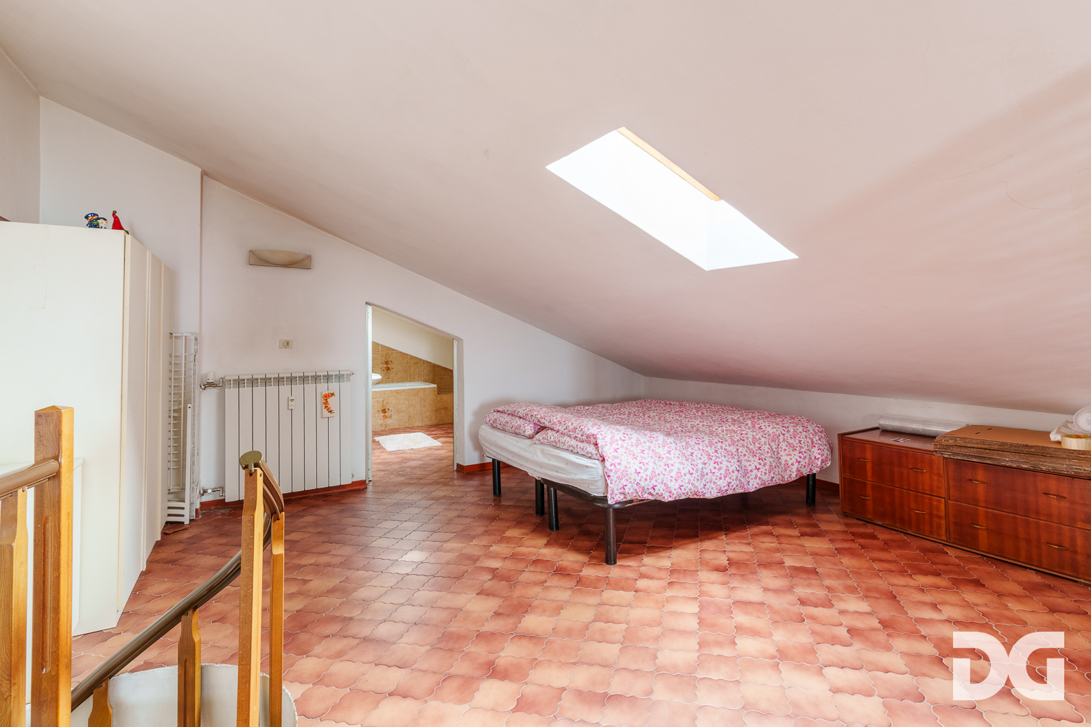 Immobiliare Del Guasta BORGORATTI – VIA MONACO SIMONE PANORAMICISSIMI MQ.145 CON POSTO AUTO 