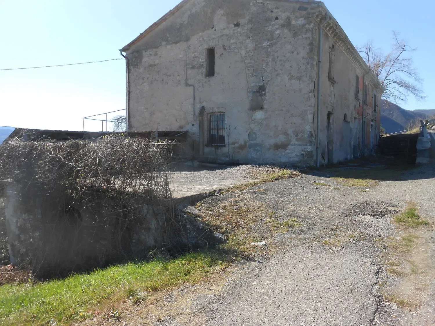Immobiliare Del Guasta BOBBIO - INTERA PALAZZINA MQ. 700 CON TERRENO 