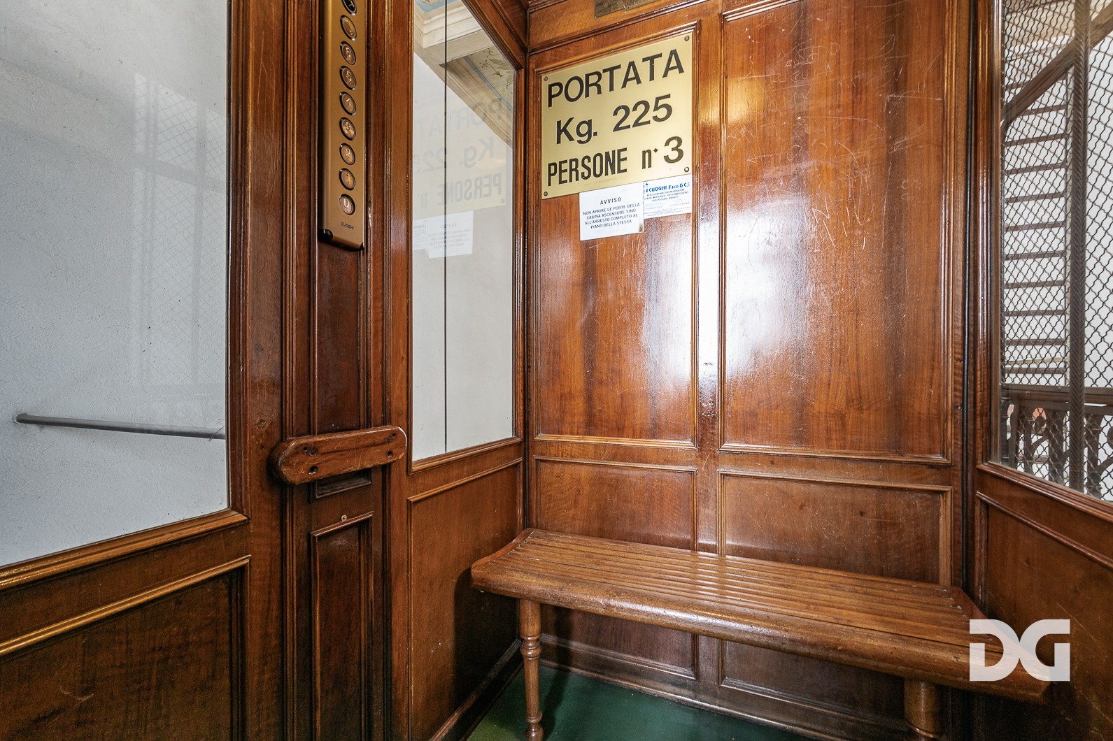 Immobiliare Del Guasta VIA TOMMASO INVREA – ATTICO MQ. 160 CON GRANDE TERRAZZO PANORAMICO 