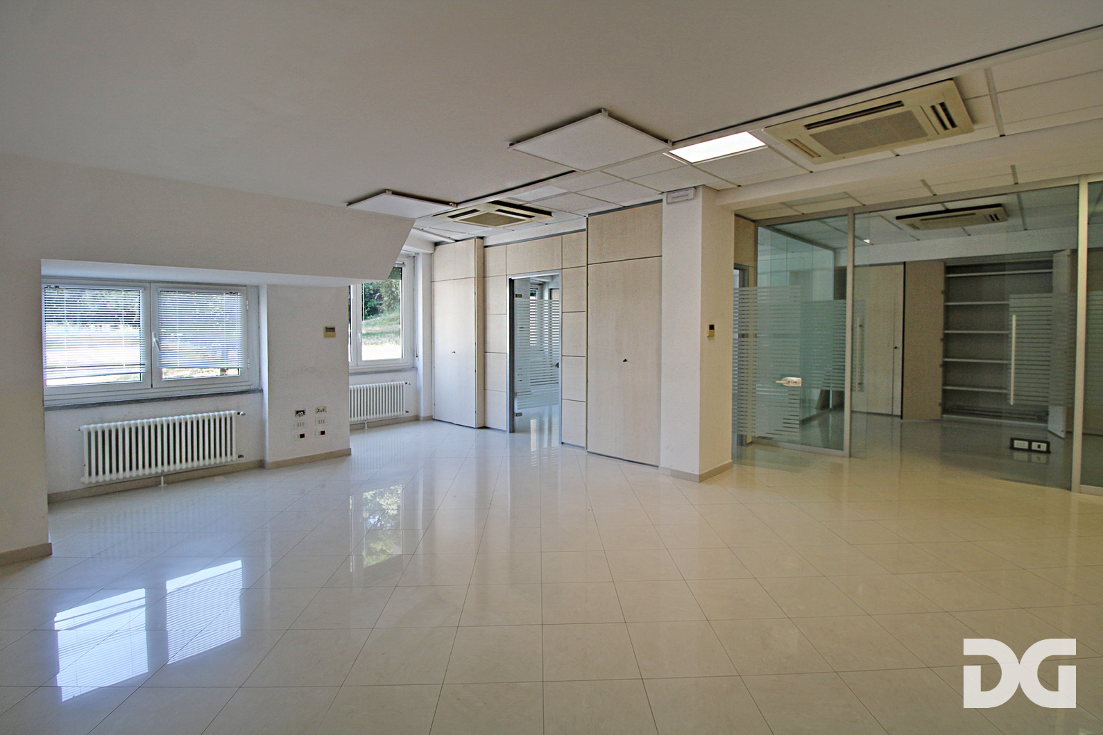 Immobiliare Del Guasta CENTRO – VIA PAMMATONE UFFICIO LUMINOSI MQ.120