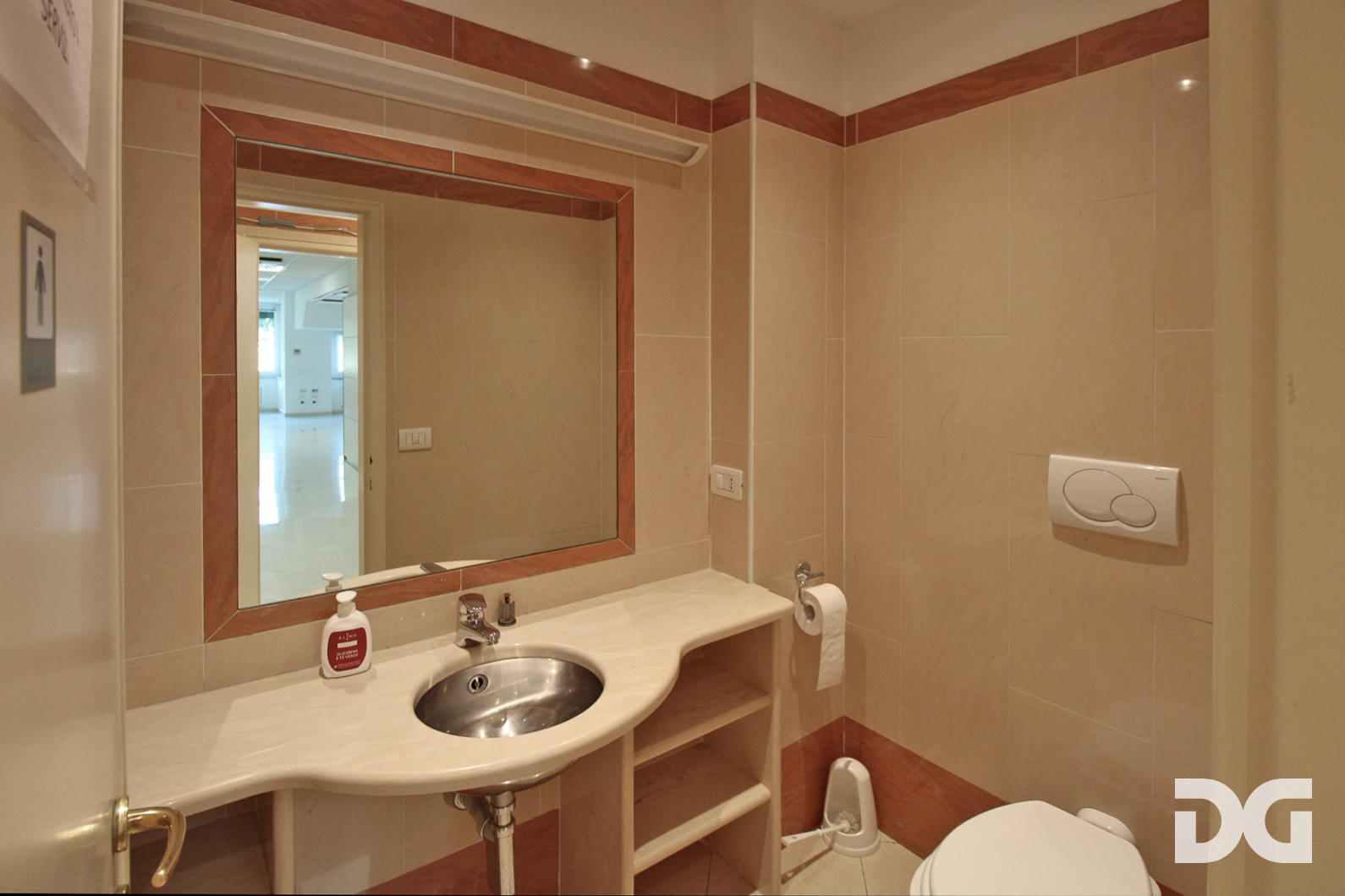 Immobiliare Del Guasta CENTRO – VIA PAMMATONE UFFICIO LUMINOSI MQ.120