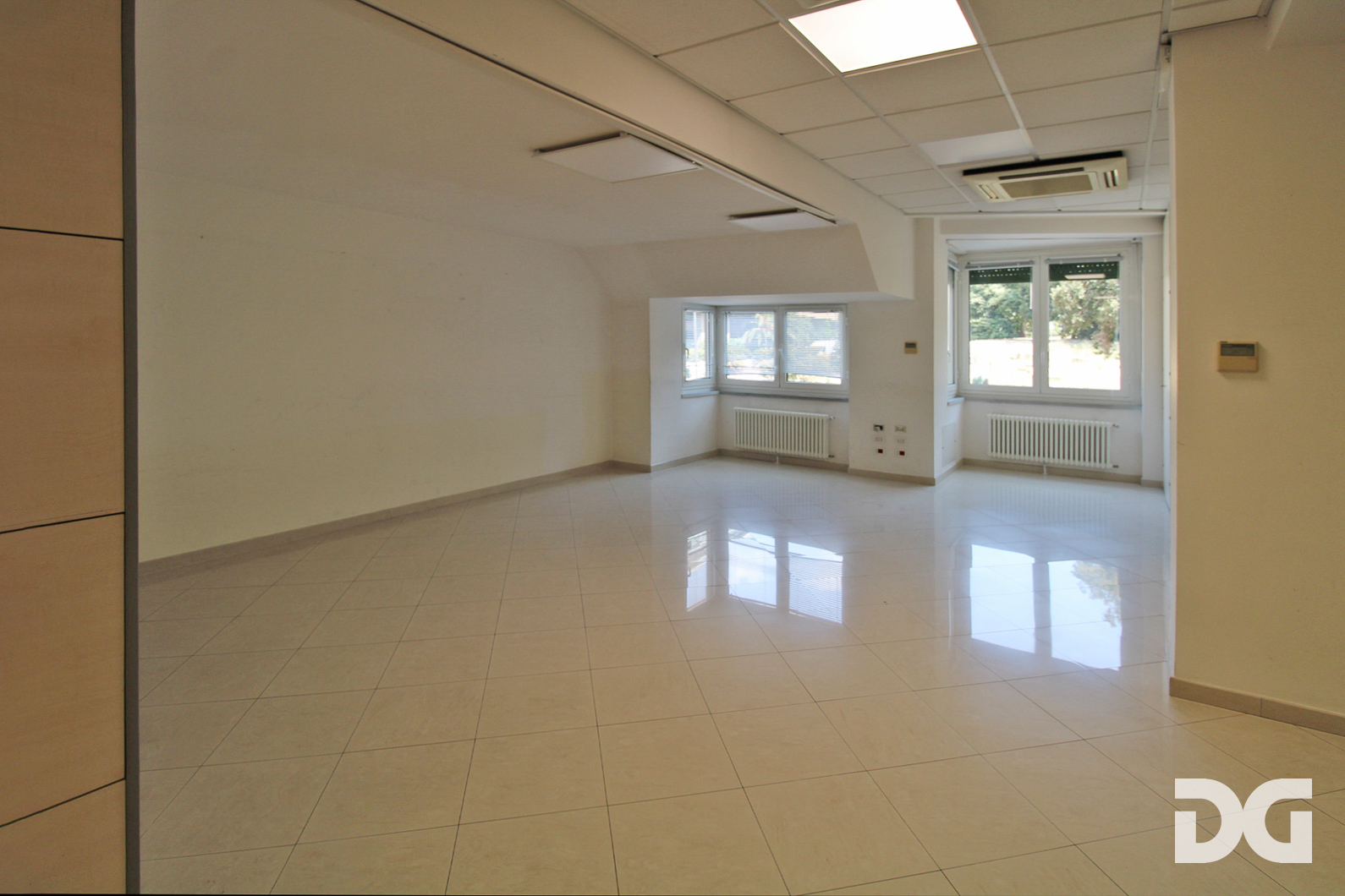 Immobiliare Del Guasta CENTRO – VIA PAMMATONE UFFICIO LUMINOSI MQ.120