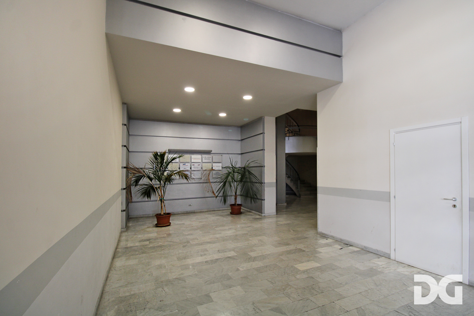 Immobiliare Del Guasta CENTRO – VIA PAMMATONE UFFICIO LUMINOSI MQ.120