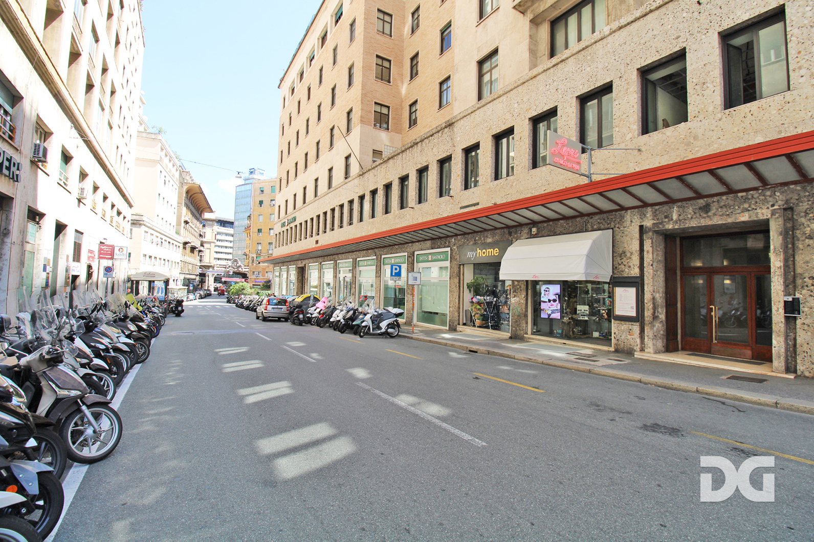 Immobiliare Del Guasta VIA FIESCHI – NEGOZIO MQ. 220 CON AMPIO MAGAZZINO 