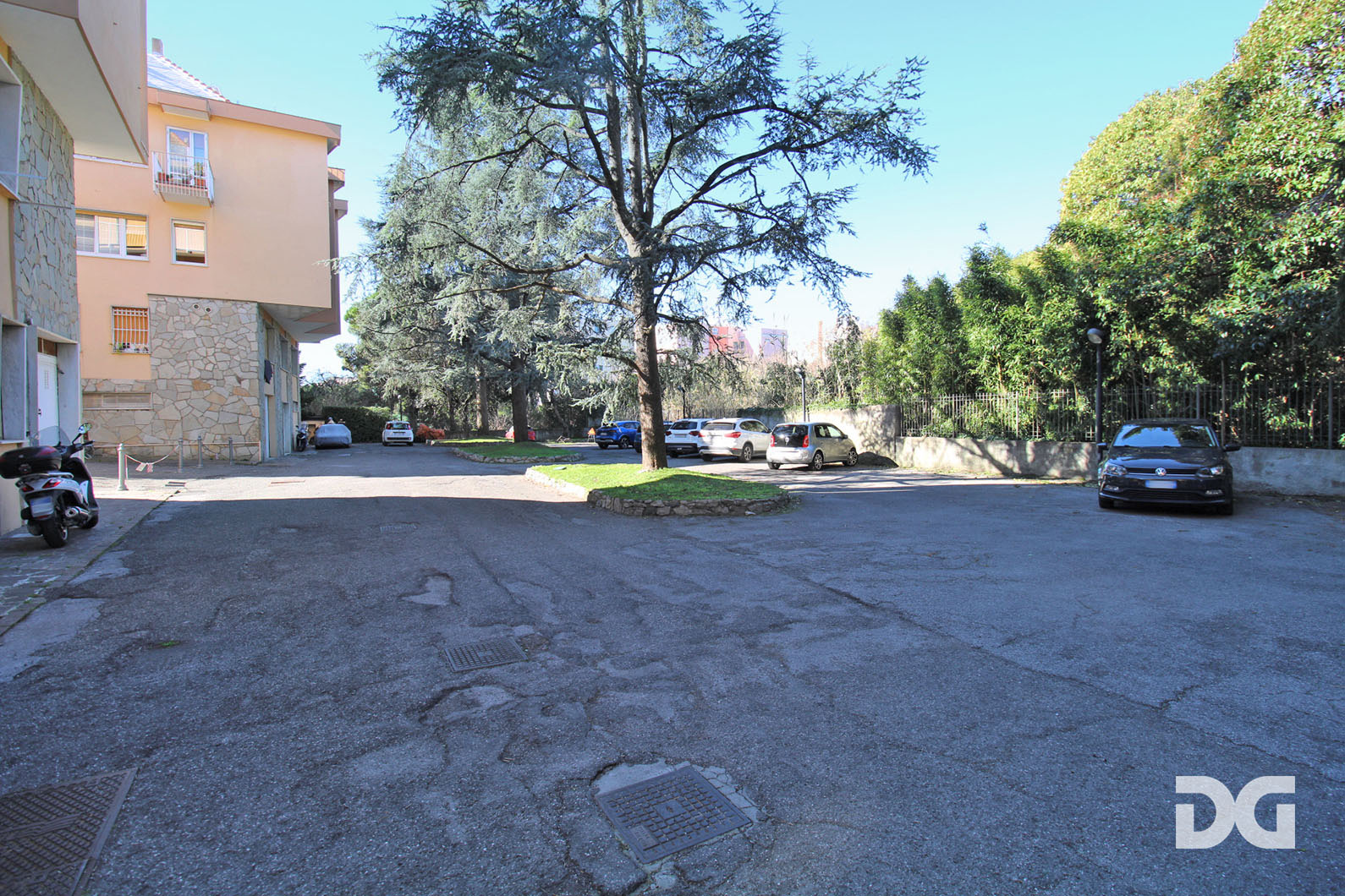 Immobiliare Del Guasta ALBARO – VIA SAN NAZARO PERFETTI ED ARREDATI MQ. 98 IN CONTESTO PRIVATO 